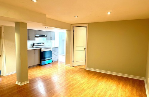 Georgetown House | Beautiful 2Bed walkout basement