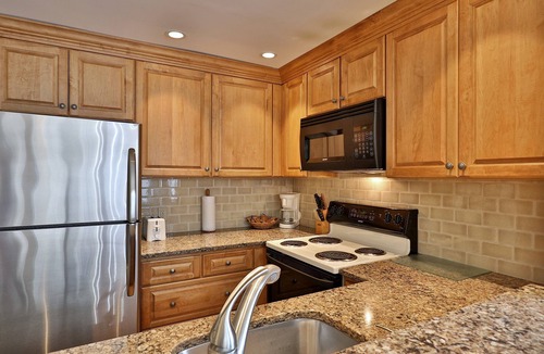 Killington Condo | Beautiful 2BR/2BA Fall Line Condo with Mountain Views on Shuttle Route E2B