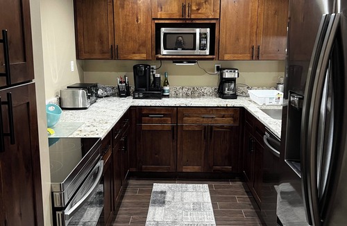 Siesta Key House | Beautiful 2BR 2BA Home with Private Pool & Jacuzzi - Includes Pool Table