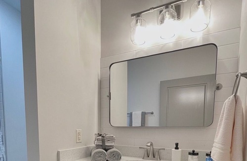 Chatham-Arch Apartment | Beautiful 2BR city view loft