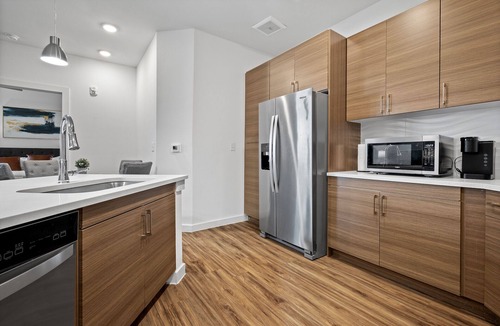 Riverside Apartment | Beautiful 2BR in Riverside 4293