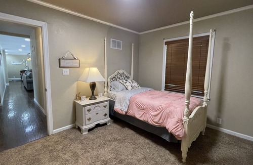 Elk City House | Beautiful 3 bd Home ~ Fantastic Location