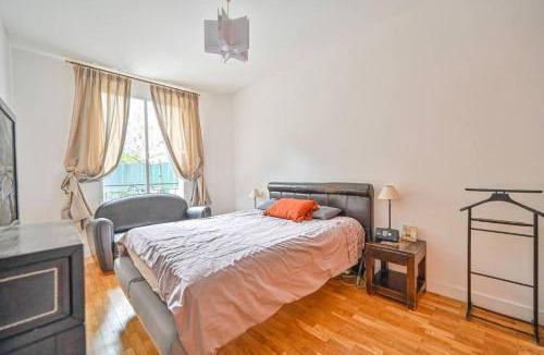 Neuilly-sur-Seine Apartment | Beautiful 3 bdr apartment with garden close to Champs-Elysées