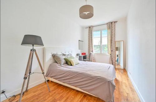 Neuilly-sur-Seine Apartment | Beautiful 3 bdr apartment with garden close to Champs-Elysées