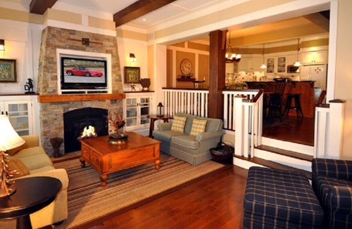 Baysville Villa | Beautiful 3 bdrm + den Villa on Lake of Bays