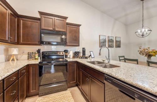Wichita House | Beautiful 3 bed 2 bath updated home with garage