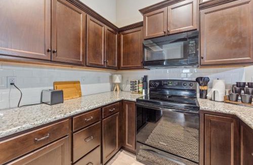 Wichita House | Beautiful 3 bed 2 bath updated home with garage