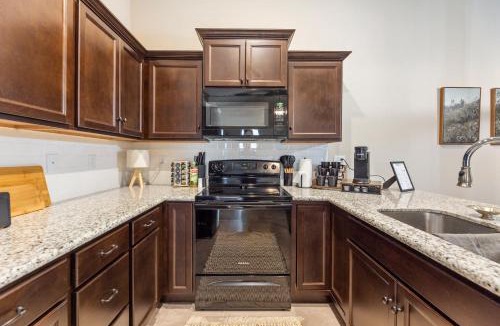 Wichita House | Beautiful 3 bed 2 bath updated home with garage