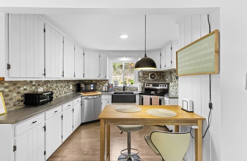Canandaigua House | Beautiful 3-bed home with Canandaigua lake view and access, Bristol Ski Resort