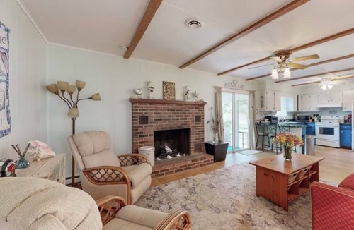 Rehoboth Beach House | BEAUTIFUL 3 Bed 2 Bath Home. Located between REHOBOTH and LEWES