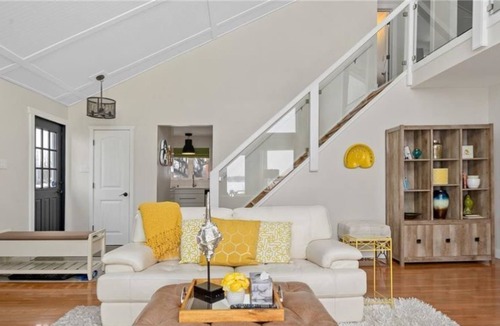 Rossmore Cottage | Beautiful 3-Bed Waterfront Home