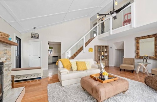 Rossmore Cottage | Beautiful 3-Bed Waterfront Home