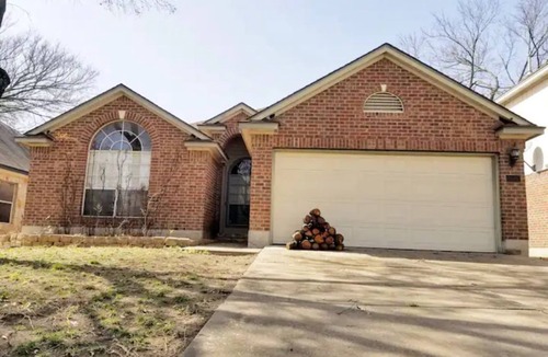 Willow Run House | Beautiful 3-bedroom, 2-bath residential home
