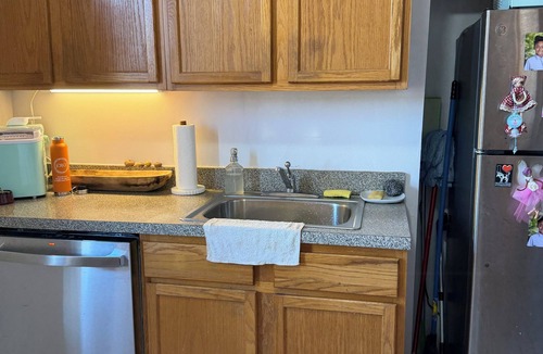 Bedford Park Apartment | Beautiful! 3-bedroom 2-bathroom Heat/AC/Onsite Laundry/Indoor Parking/Elevator!