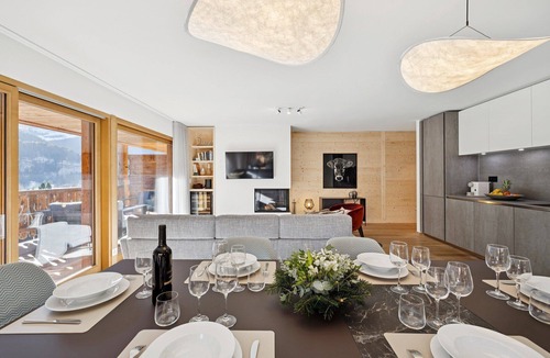 Champery Apartment | Beautiful 3 bedroom apartment with jacuzzi in Montagnier - By Mrs Miggins