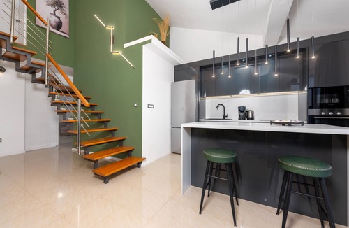 Makarska Old Town Apartment | Beautiful 3-bedroom app, by the beach