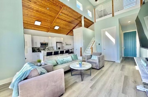 Pointe San Luis House | Beautiful 3-bedroom house Ocean View, Grill, Community Pool and Beach Gear