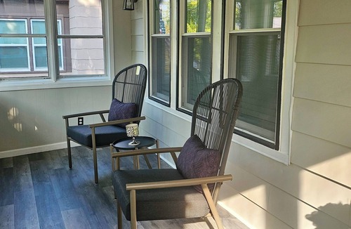 Syracuse House | Beautiful 3-bedroom house with AC in delightful Syracuse