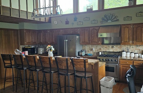Tecumseh House | Beautiful 3-bedroom house with AC in delightful Tecumseh