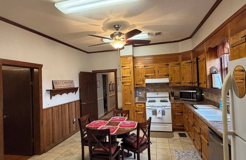 Goshen House | Beautiful 3-bedroom house - country living on the outskirts of Troy and Luverne.