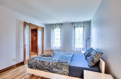 Brossard Apartment | Beautiful 3-Bedroom in Brossard