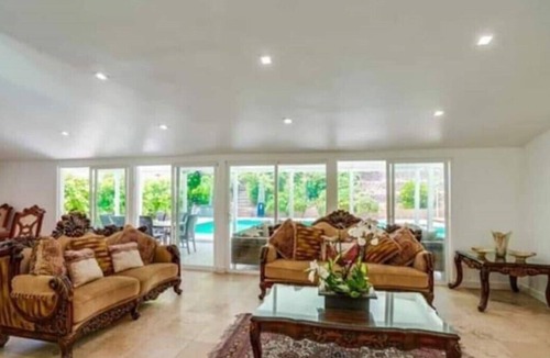 Woodland Hills House | Beautiful 3 Bedroom 2 Bathroom + Pool Home