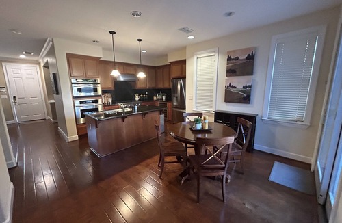 Yountville House | Beautiful 3-bedroom house in Yountville two blocks from Downtown