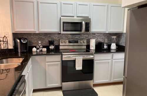 Lake Berkley House | Beautiful 3 Bedroom Villa on the Lake - No Carpet! New Hot Tub