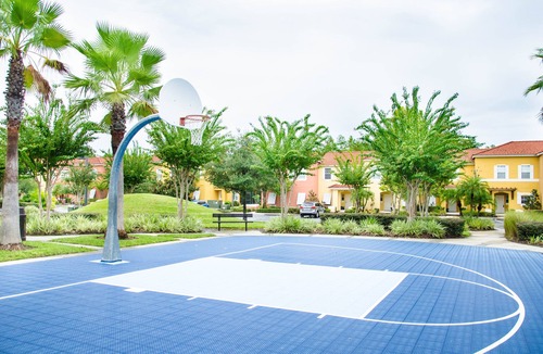 Lake Berkley House | Beautiful 3 Bedroom Villa on the Lake - No Carpet! New Hot Tub