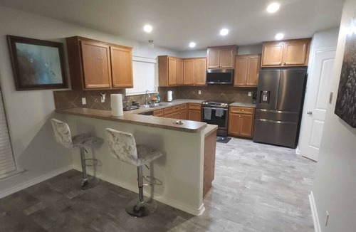 Killeen House | Beautiful 3 BR/2.5 BA with no backyard neighbors