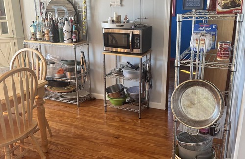 Wolcott Cottage | Beautiful 3 br/2 bath waterfront cottage available to view the eclipse!