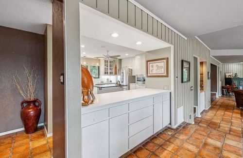 Annetta North House | Beautiful 3 br 3 bath home with pool just minutes from Fort Worth