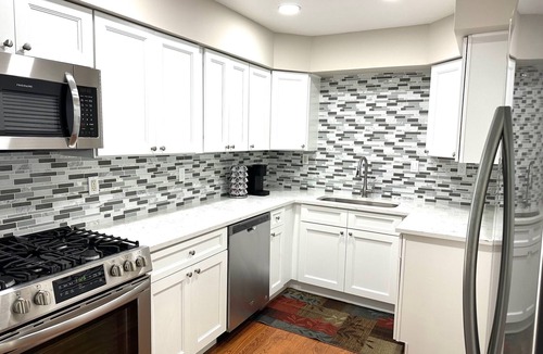 Pimmit Hills House | Beautiful 3 BRs 2 Baths 15 min to DC