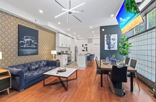 South Philadelphia House | Beautiful 3 home neighborhood very close to southwest Center City