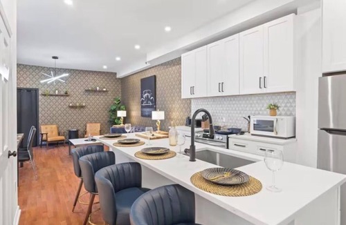 South Philadelphia House | Beautiful 3 home neighborhood very close to southwest Center City