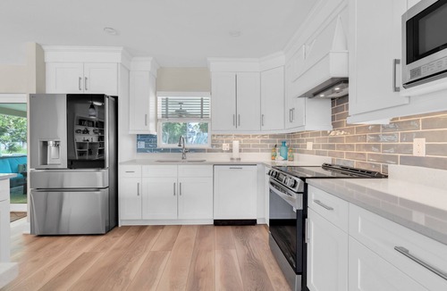 Shore Acres House | Beautiful 3BD,2BA Waterfront Pool Home