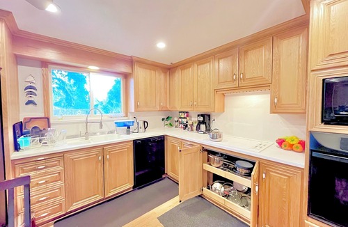 Kirkland Apartment | Beautiful 3bd 2ba vacation home