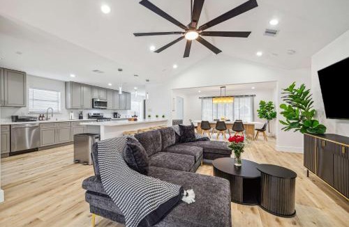Westbury House | Beautiful 3BD 2BATH Comfortable Home In Houston