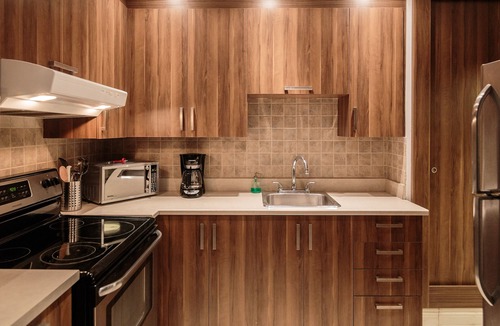 Milton Park Apartment | Beautiful 3BDR Urban Oasis in Downtown w/ Parking