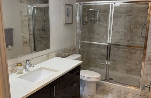 Downtown Halifax Apartment | Beautiful 3Bed/2Bath w/parking