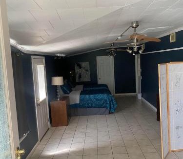 Bridge City Apartment | Beautiful 3Bed in Bridge City
