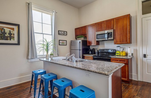 Faubourg Livaudais House | Beautiful 3bedroom house, walk to St. Charles Ave and G. District,.