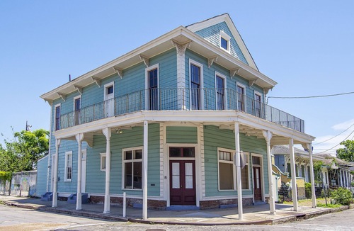 Faubourg Livaudais House | Beautiful 3bedroom house, walk to St. Charles Ave and G. District,.