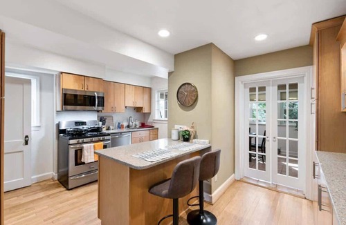 Del Ray Condo | Beautiful 3BR 2BA Colonial House by CozySuites