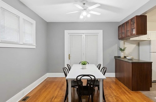 East Windsor Apartment | Beautiful 3BR Home |Free Parking | Central Windsor