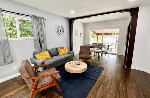 Lake Balboa House | Beautiful 3BR W/ Pool, Garage!