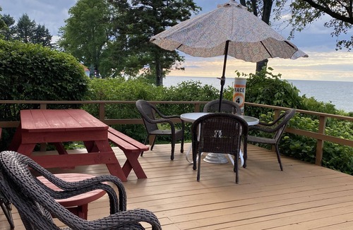 Sodus House | BEAUTIFUL 4 BDRM HOUSE ON LAKE ONTARIO.