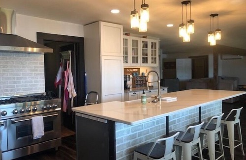 Fountain House | Beautiful 4 bed; 2 bath home on Long Lake!