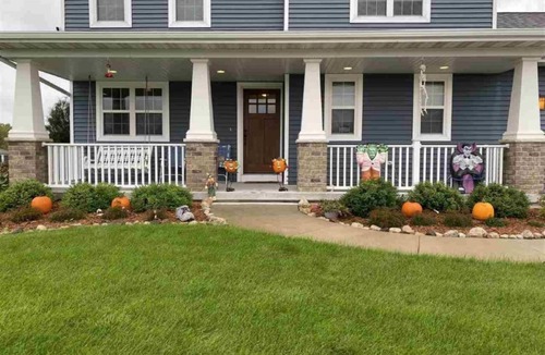 Butte Des Morts House | BEAUTIFUL 4 BED/3 BATH HOME MINUTES FROM EAA