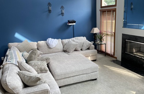 Sylvania House | Beautiful 4 Bed, Game Room, Fire Pit, Backyard